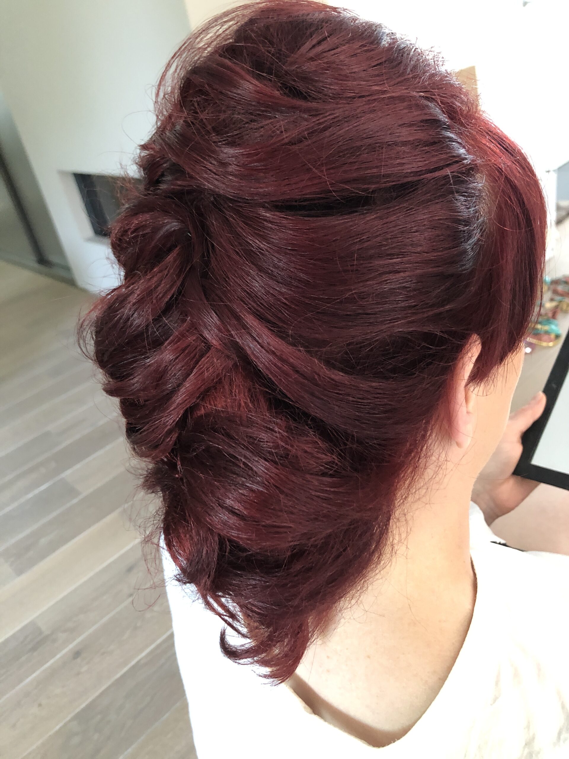 HairVisit Updo Red